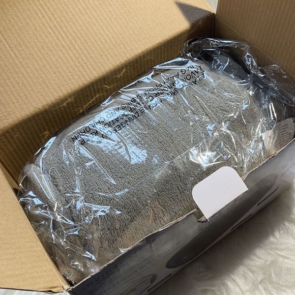 NEW MERIDIAN POINT Vibrating Massage Roll Pillow - Picture 9 of 15